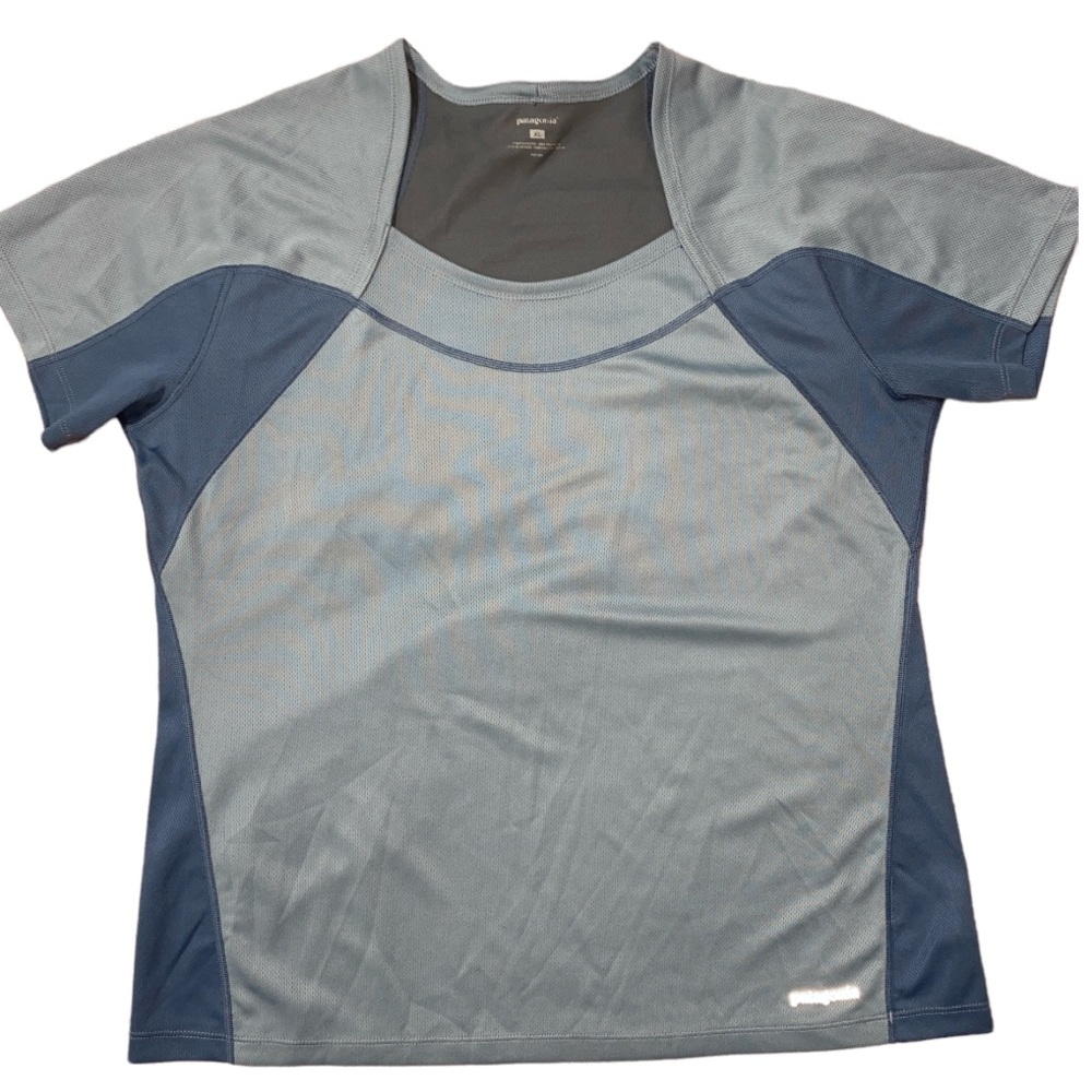 Patagonia Gray and Blue size XL shirt